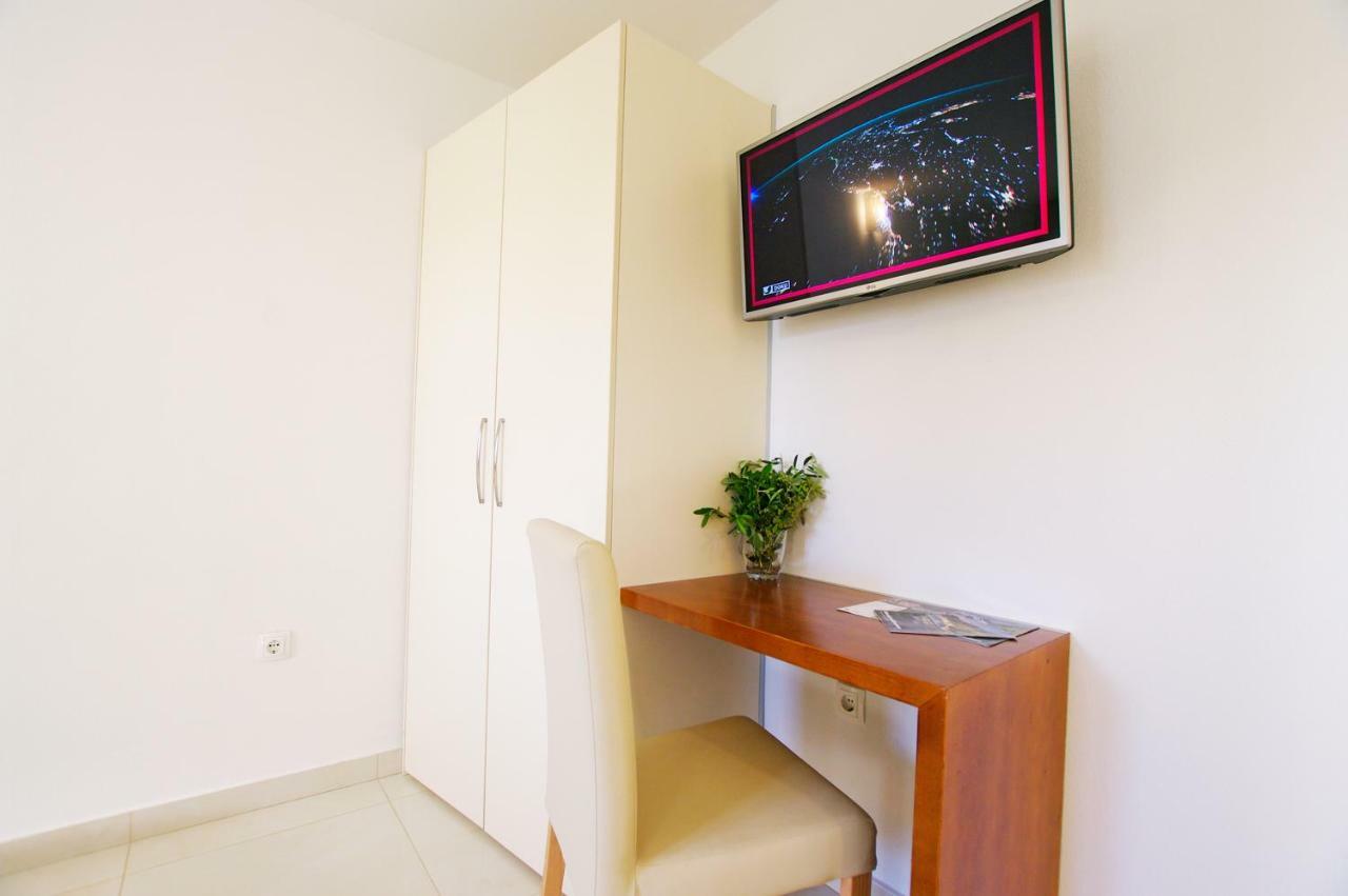 Ferienwohnung Apartman Murter Center 4+1 ID 720 Exterior foto